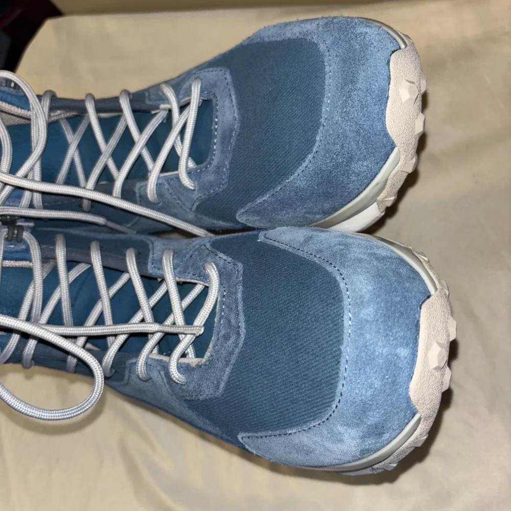 New $298 P448 Hi-top Viking Sneakers 41 Men 9 Women 10.5 / 11 Blue Sand Leather